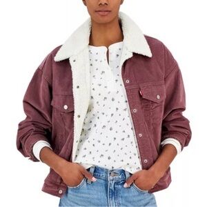 Like New Levi’s Sherpa Lined Mauve Corduroy Oversized Trucker Jacket size medium
